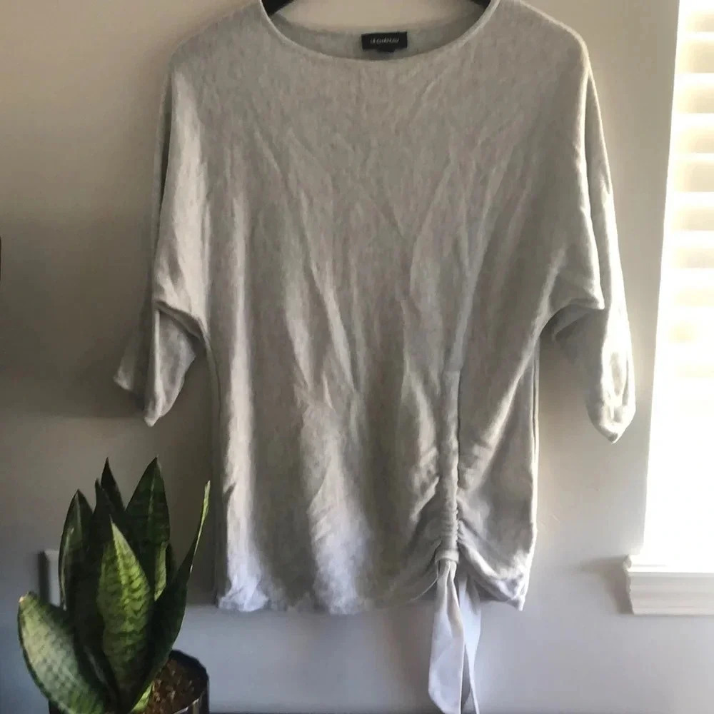 Grey top from Le Chateau - size small